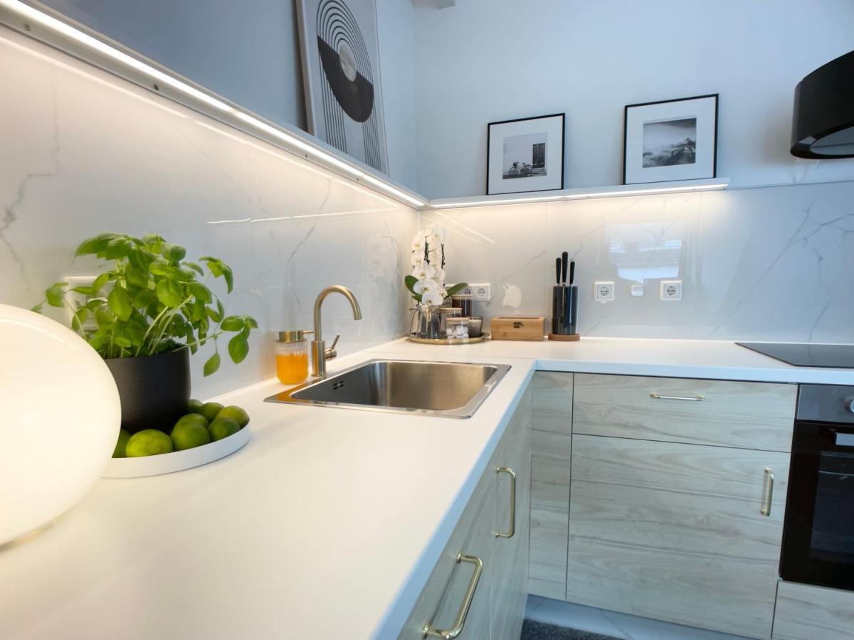 M-Style 04 Apartment Mit Balkon Und Gasgrill, 24H Self-Check-In, Free Parking, Netflix Нюрнберг Екстер'єр фото